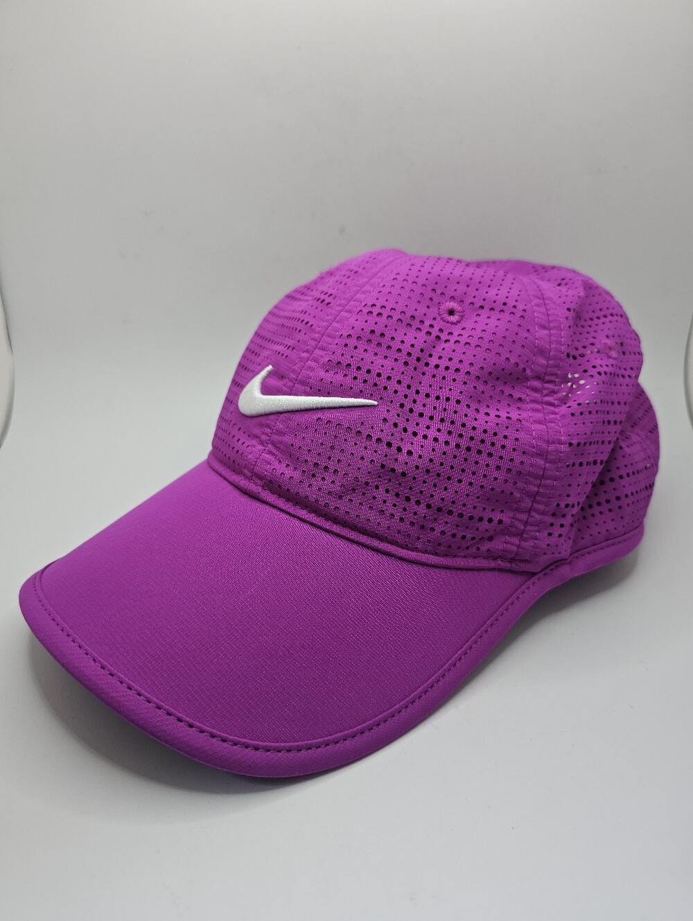 Unisex Nike Golf Fuchsia Purple Vented Cap